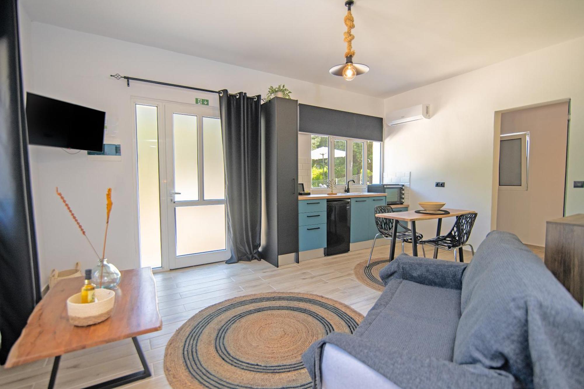 Armoniahousesuites *