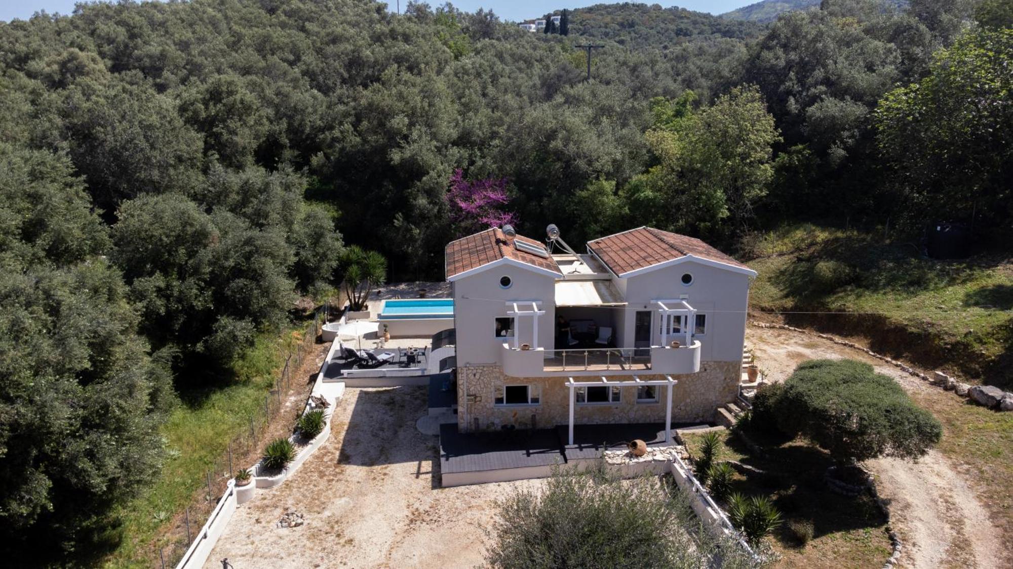Armoniahousesuites Apartment Peritheia